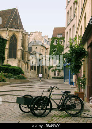 The cobbled Rue des Barres, Marais, Paris, France Stock Photo