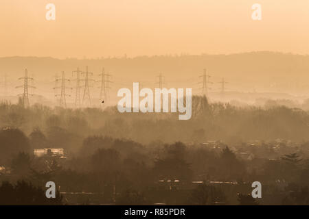 London UK. 13th December 2018. UK Weather: Cold frosty sunrise in Wimbledon Credit: amer ghazzal/Alamy Live News Stock Photo