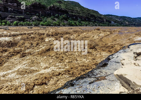 December 13, 2018 - Linfen, Linfen, China - Linfen, CHINA-Scenery of Hukou Waterfall at Yellow River in northwest ChinaÃ¢â‚¬â„¢s Shanxi Province. (Credit Image: © SIPA Asia via ZUMA Wire) Stock Photo