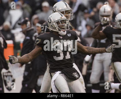 Oakland, California, USA. 21st Dec, 2008. Oakland Raiders cornerback Nnamdi  Asomugha #21 celebrates blocking pass for Houston Texans tight end Owen  Daniels #81 on Sunday, December 21, 2008, at Oakland-Alameda County Coliseum