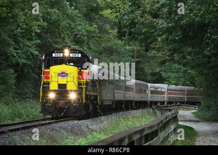 Diesel locomotive ALCOA C420 number CVSR 365. Operated as special event on the Cuyahoga Valley Scenic Railroad. Ohio & Erie Canal Towpath Trail, near  Stock Photo