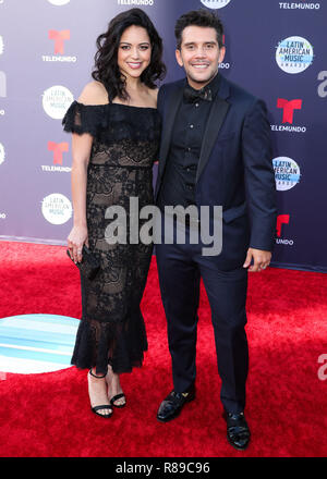 HOLLYWOOD, LOS ANGELES, CA, USA - OCTOBER 25: Alyssa Diaz, Gustavo Galindo at the 2018 Latin American Music Awards held at the Dolby Theatre on October 25, 2018 in Hollywood, Los Angeles, California, United States. (Photo by Xavier Collin/Image Press Agency) Stock Photo