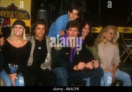 UNIVERSAL CITY, CA - APRIL 17: (L-R) Actress Nicole Eggert, actor David Charvet, actor Jeremy Jackson, actor David Hasselhoff, actress Alexandra Paul and actress Pamela Anderson attend 'Baywatch' Exclusive Behind-the-Scenes Tour on April 17, 1993 at Universal Studios Hollywood in Universal City, California. Photo by Barry King/Alamy Stock Photo Stock Photo