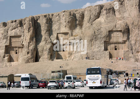 Iran - Naqsh-e Rostam with the cross-shaped rock graves of the King (from left to right) Darius II, Artaxerxes I, Darius I, Fars Province, north of Persepolis. Taken on 19.10.2018. Photo: Rolf Zimmermann | usage worldwide Stock Photo