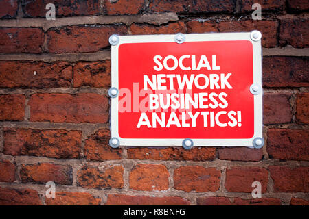 Handwriting text writing Social Network Business Analytics. Concept meaning Online modern networking connection Stock Photo