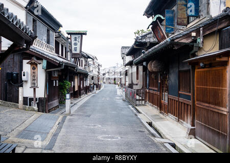 Ancient street in the Bikan historic disctrict of Kurashiki. Situated in Okayama Prefecture near the Inland Sea, the city has become famous for its in Stock Photo