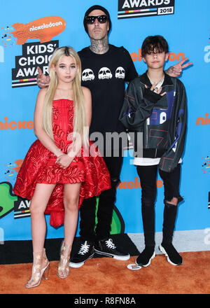 INGLEWOOD, LOS ANGELES, CA, USA - MARCH 24: Landon Asher Barker, Travis Barker, Alabama Luella Barker at Nickelodeon's 2018 Kids' Choice Awards held at The Forum on March 24, 2018 in Inglewood, Los Angeles, California, United States. (Photo by Xavier Collin/Image Press Agency) Stock Photo