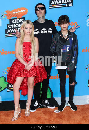 INGLEWOOD, LOS ANGELES, CA, USA - MARCH 24: Landon Asher Barker, Travis Barker, Alabama Luella Barker at Nickelodeon's 2018 Kids' Choice Awards held at The Forum on March 24, 2018 in Inglewood, Los Angeles, California, United States. (Photo by Xavier Collin/Image Press Agency) Stock Photo