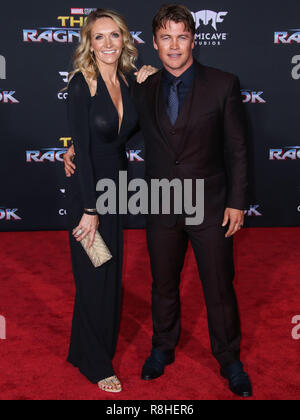 HOLLYWOOD, LOS ANGELES, CA, USA - OCTOBER 10: Samantha Hemsworth, Luke Hemsworth at the World Premiere Of Disney And Marvel's 'Thor: Ragnarok' held at the El Capitan Theatre on October 10, 2017 in Hollywood, Los Angeles, California, United States. (Photo by Xavier Collin/Image Press Agency) Stock Photo