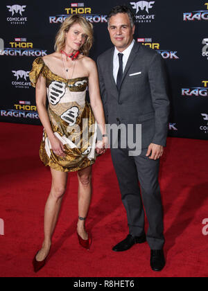 HOLLYWOOD, LOS ANGELES, CA, USA - OCTOBER 10: Sunrise Coigney, Mark Ruffalo at the World Premiere Of Disney And Marvel's 'Thor: Ragnarok' held at the El Capitan Theatre on October 10, 2017 in Hollywood, Los Angeles, California, United States. (Photo by Xavier Collin/Image Press Agency) Stock Photo