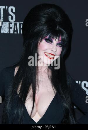 BUENA PARK, ORANGE COUNTY, CA, USA - SEPTEMBER 29: Elvira, Cassandra Peterson at Knott's Scary Farm and Instagram's Celebrity Night 2017 held at Knott's Berry Farm on September 29, 2017 in Buena Park, Orange County, California, United States. (Photo by David Acosta/Image Press Agency) Stock Photo