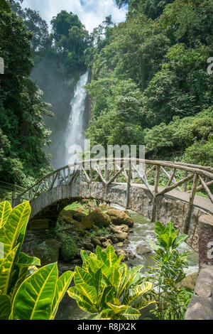 Vergnügen am Lake Cebu und der Zip Line auf den Philippinen Stock Photo