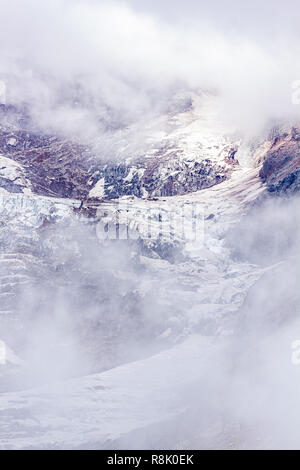 layers of white and purple texture created by glaciers and stone Stock Photo