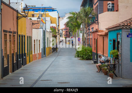 bunte schöne Gassen in Puerto de la Cruz, Teneriffa, Spanien Stock Photo