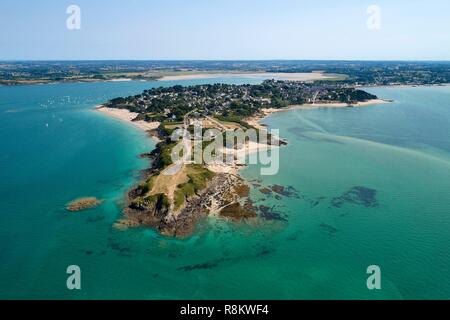 France, Cotes d'Armor, Cote d'Emeraude (Emerald Coast), Saint Jacut de la Mer, Pointe du Chevet (aerial view) Stock Photo