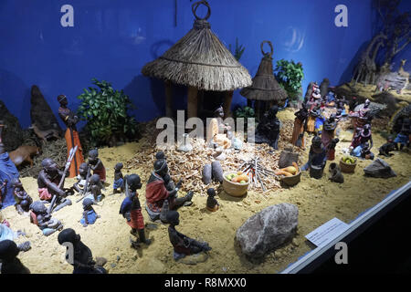 Sao Paulo, Brazil. 16th Dec 2018. Exhibition of cribs in SP - The 29th Franciscan cribs Exhibition takes place in the Largo SÃ£o Francisco church in SÃ£o Paulo. Cribs and representations of the Holy Family are composed of varied materials such as clay, pottery, seeds, fabric, moss, jute and rope. The show brings together works from various countries, such as Brazil, Germany, Chile, Mexico, Spain, Egypt, Peru, Italy and the Philippines. Credit: Cris Faga/ZUMA Wire/Alamy Live News Stock Photo