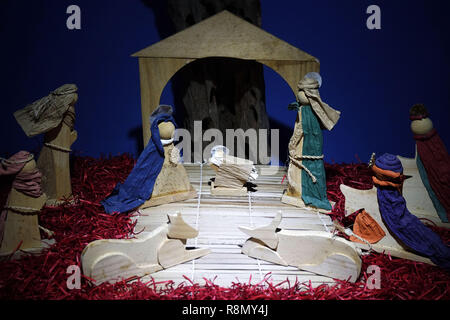 Sao Paulo, Brazil. 16th Dec 2018.  Exhibition of cribs in SP - The 29th Franciscan cribs Exhibition takes place in the Largo SÃ£o Francisco church in SÃ£o Paulo. Cribs and representations of the Holy Family are composed of varied materials such as clay, pottery, seeds, fabric, moss, jute and rope. The show brings together works from various countries, such as Brazil, Germany, Chile, Mexico, Spain, Egypt, Peru, Italy and the Philippines. Credit: Cris Faga/ZUMA Wire/Alamy Live News Stock Photo