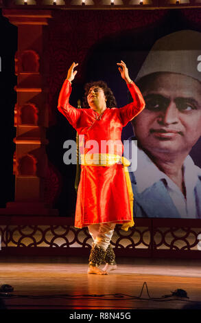 Panaji, India. 16th December, 2018. Classical Kathak dancer Pt. Ravi Shankar Mishra performs at Swaramangesh 2018, the Master Dinanath Mangeshkar memorial classical music & dance festival. Arunabh Bhattacharjee/Alamy Live News Stock Photo