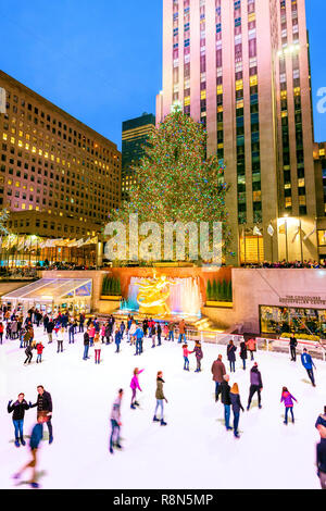 Rockefeller Center. Plaza Christmas decorations. Gottscho-Schleisner ...