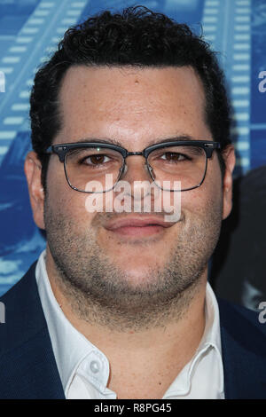 HOLLYWOOD, LOS ANGELES, CA, USA - SEPTEMBER 26: Josh Gad  arrives at the Los Angeles Premiere Of HBO's 'Spielberg' held at Paramount Studios on September 26, 2017 in Hollywood, Los Angeles, California, United States. (Photo by Xavier Collin/Image Press Agency) Stock Photo