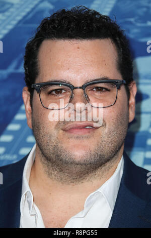 HOLLYWOOD, LOS ANGELES, CA, USA - SEPTEMBER 26: Josh Gad  arrives at the Los Angeles Premiere Of HBO's 'Spielberg' held at Paramount Studios on September 26, 2017 in Hollywood, Los Angeles, California, United States. (Photo by Xavier Collin/Image Press Agency) Stock Photo