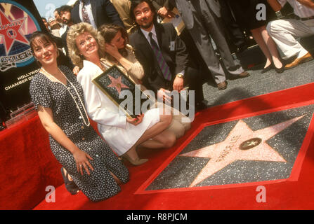 HOLLYWOOD, CA - APRIL 28: Shannon Lee, mother Linda Lee Caldwell, Eliza Hutton and Robert Lee attend the Hollywood Walk of Fame Ceremony for Bruce Lee on April 28, 1993 at 6933 Hollywood Boulevard in Hollywood, California. Photo by Barry King/Alamy Stock Photo Stock Photo