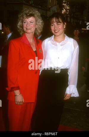 HOLLYWOOD, CA - APRIL 28: Linda Lee Caldwell and daughter Shannon Lee attend Universal Pictures' 'Dragon: The Bruce Lee Story' Hollywood Premiere on April 28, 1993 at Mann's Chinese Theatre in Hollywood, California. Photo by Barry King/Alamy Stock Photo Stock Photo