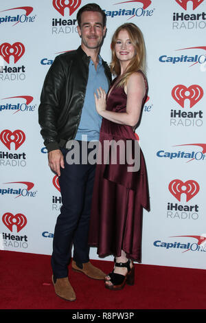 LAS VEGAS, NV, USA - SEPTEMBER 22: James Van Der Beek, Kimberly Van Der Beek in the press room during the 2017 iHeartRadio Music Festival - Day 1 held at the T-Mobile Arena on September 22, 2017 in Las Vegas, Nevada, United States. (Photo by Xavier Collin/Image Press Agency) Stock Photo