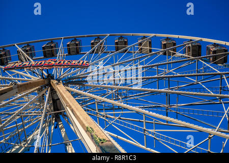 Belgium, Ghent, December 12-2018: the Ferris wheel in the center of the city of Ghent Stock Photo
