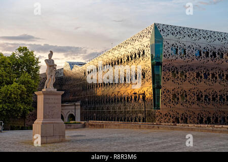 France, Loire Atlantique, Nantes, Cours St Andre and Olivier de Clisson statue, Conseil General (regional council) by Forma 6 architecture firm, panels designed by Beatrice Dacher (labelled High Quality Environmental) Stock Photo