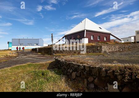France, French Southern and Antarctic Lands, Crozet Islands, Ile de la Possession (Possession Island), the permanent station Alfred Faure, The Hospital and the building La Résidence (the city hall of the island) Stock Photo