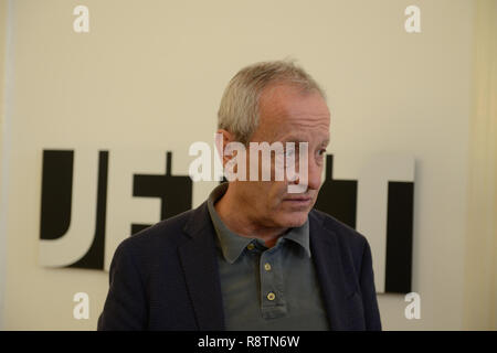 Vienna, Austria. 18 December 2018. Press conference with Peter Pilz from the 'Liste Jetzt'.   Picture shows the list founder of the 'Liste Jetzt', Peter Pilz.  Credit: Franz Perc / Alamy Live News Stock Photo