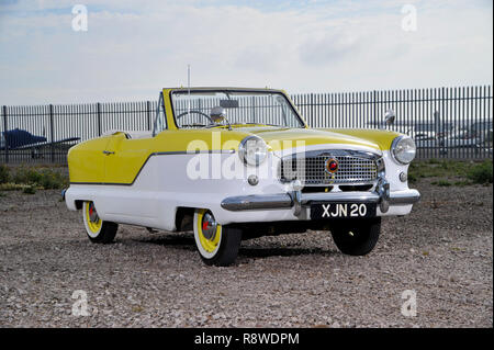 Austin/Nash Metropolitan (1953-1961) tiny Anglo American car Stock Photo