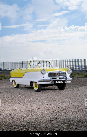 Austin/Nash Metropolitan (1953-1961) tiny Anglo American car Stock Photo