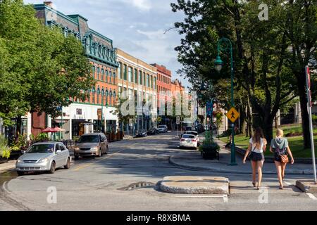 Canada, Province of Quebec, Eastern Townships Region or Estrie, Sherbrooke, Wellington Street, Young Passersby Stock Photo