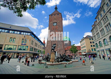 White tower and marital roundabout fountain, old town, Nuremberg, Bavaria, Germany, Europe Stock Photo