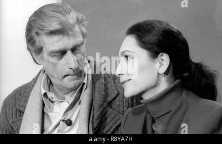 Richard Mulligan Suzanne Pleshette 1981 Photo By Adam Scull/PHOTOlink.net Stock Photo