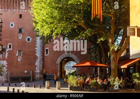 France, Pyrenees Orientales, Perpignan, city center, street scene in downtown Stock Photo