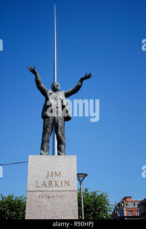 Jim Larkin Statue, The Spire, O'Connell Street, Dublin, Irland/ Ireland  (nur fuer redaktionelle Verwendung. Keine Werbung. Referenzdatenbank: http:// Stock Photo