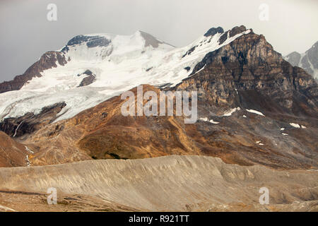 Lateral moraine showing the rate of retreat of the Athabasca glacier. It is receding extremely rapidly and has lost over 60% of its ice mass in less than 150 years. Stock Photo