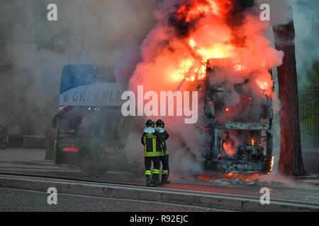 Rome, Italy. 18th December, 2018. Tourist bus fire in Rome. Credit: LaPresse/Alamy Live News Stock Photo