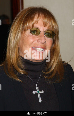 Century City, CA, USA. 18th Dec, 2018. 18 December 2018 - Penny Marshall, co-star of 'Laverne & Shirley' and director of 'A League of Their Own, ' dies at the age of 75 due to complications from diabetes. File photo: Feb. 8, 2004; Century City, CA, USA; Cinematographer PENNY MARSHALL during the American Society of Cinematographers 18th Annual Outstanding Achievement Awards held at the Century Plaza Hotel. Photo Credit: Laura Farr/AdMedia Credit: Laura Farr/AdMedia/ZUMA Wire/Alamy Live News Stock Photo