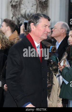London, UK. 19th Dec, 2018. Tim Laurence leaving Buckingham Palace after members of the Royal family attend HM Queen Elizabeth II's annual Christmas lunch, at Buckingham Palace, London, on December 19, 2018. Credit: Paul Marriott/Alamy Live News Stock Photo