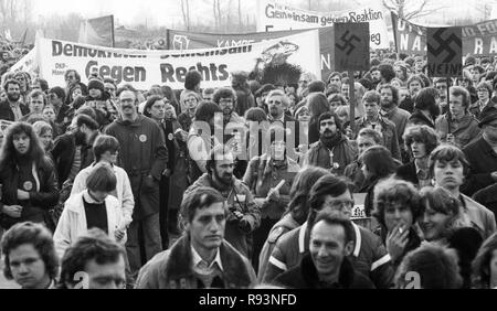 Protests on the occasion of the party convention of the far right-wing National Democratic Party of Germany (NPD) on 8 December 1979 in Ketsch (Baden-Wuerttemberg) | usage worldwide Stock Photo