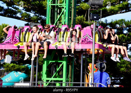 THRILL SEEKERS ON SHOW RIDE Stock Photo