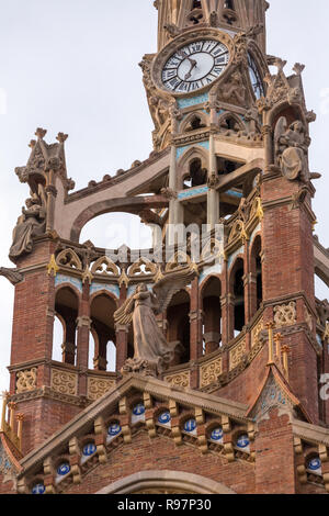 Hospital Sant Pau Recinte Modernista. Barcelona, Catalonia, Spain. Detail of the main tower Stock Photo