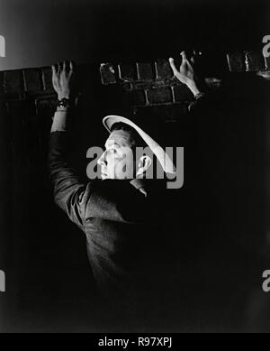 Original film title: HIGH WALL. English title: HIGH WALL. Year: 1947. Director: CURTIS BERNHARDT. Stars: ROBERT TAYLOR. Credit: M.G.M / Album Stock Photo