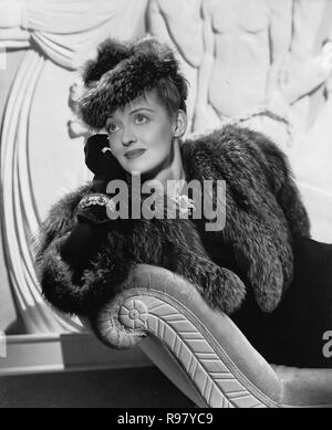 Original film title: DARK VICTORY. English title: DARK VICTORY. Year: 1939. Director: EDMUND GOULDING. Stars: BETTE DAVIS. Credit: WARNER BROTHERS / Album Stock Photo