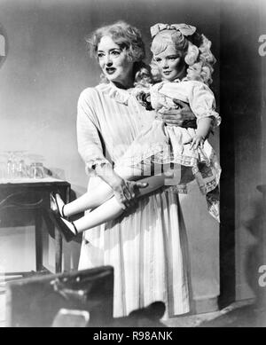 Original film title: WHAT EVER HAPPENED TO BABY JANE?. English title: WHAT EVER HAPPENED TO BABY JANE?. Year: 1962. Director: ROBERT ALDRICH. Stars: BETTE DAVIS. Credit: WARNER BROTHERS / Album Stock Photo