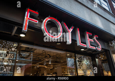 3D red on silver name Sign on the front of Foyles bookshop Charing Cross Road, Soho, London, England Stock Photo